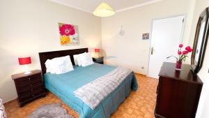 Villa Gilsónia by Sunny Deluxe