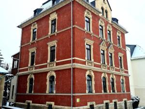 Alpine Getaway with Fireplace