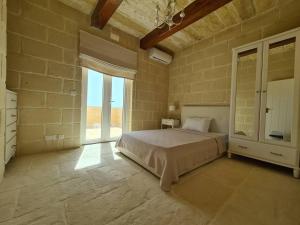 Farmhouse Villa in Gozo with large pool & garden