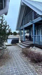 Laakson Helmi 2 ,separate sauna, fireplace, lake - Himos