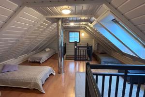 Laakson Helmi 2 ,separate sauna, fireplace, lake