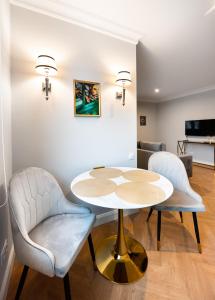 Stara Praga Superior Apartment by BookingHost