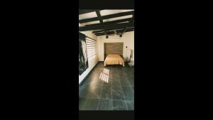 Camberos Place - centrally-located loft-penthouse