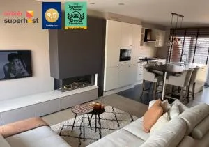 -AYANA SUITE- 2 BEDROOM SUITE WITH GARAGE KNOKKE - Sluis