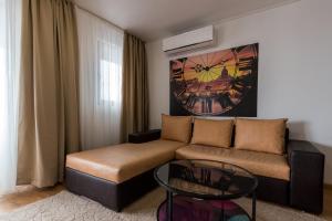 Modern & Cozy 2BD Apartment with Mountain View by Flat Mаnager