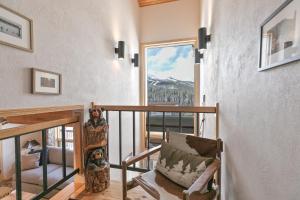 Sunrise Ridge Townhome: Hot Tub, Stunning Views