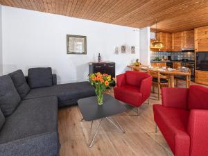 Schweizerhof Ferienwohnungen Lenzerheide 4