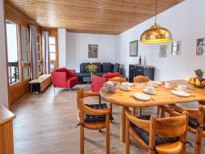 Schweizerhof Ferienwohnungen Lenzerheide 4