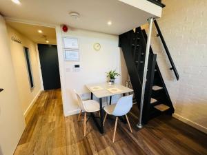 Apartment 5 Sullivan House