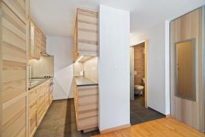 Charmant studio rénové situé dans les bains dOvronnaz, immeuble les Sources