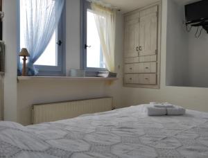 C & C _ Cycladic house with endless sea view