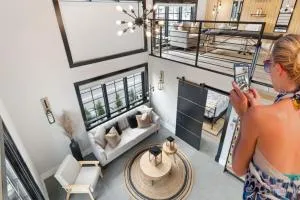 NYC Skyline Views, Sauna & Rooftop - Romantic Escape at "Brooklyn Bay Lofts" - Clifton