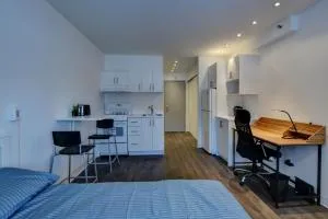 Laval stays 31 days minimum - Saint-Sauveur-des-Monts