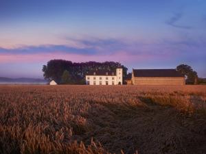 Stately 16-person manor farm in South Limburg