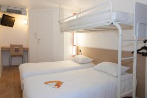 Hotels Premiere Classe Saint Malo St Jouan Des Guerets : Chambre Lits Jumeaux