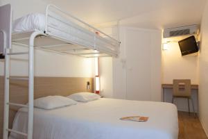 Hotels Premiere Classe Saint Malo St Jouan Des Guerets : Chambre Triple