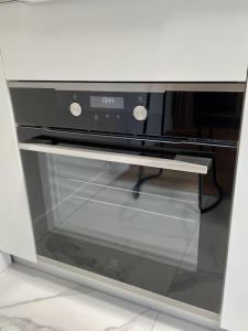 Superb top floor studio, Biarritz center.