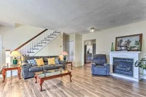 Relaxing New York Home with Boat Dock and Lake View! - Chester