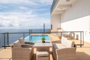 Marina View Apartment - Pool & stunning ocean view
