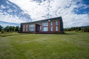 Ladera Loft with Views - Huvilat, Pucón