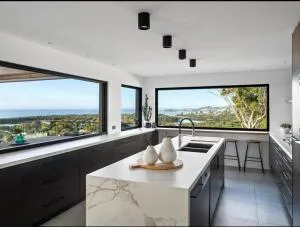 Luxe Terrigal beach Ocean View with Infinity pool - Matcham