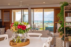 Noosa Crest Luxury Ocean View Apartment 32