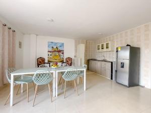 3CB-2 APARTAMENTO DE 3 ALCOBAS EN EL CENTRO HISTORICO CON AIRE ACONDICIONADO Y WIFI