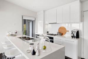 Summerhills House - BYO Linen