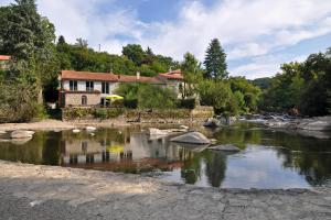 Maisons de vacances Gite proche Puy du Fou : Maison 3 Chambres