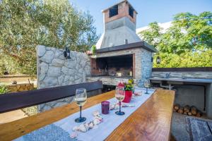 Apartment Radovic Nives