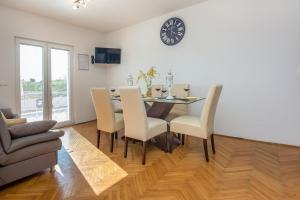 Apartment Radovic Nives