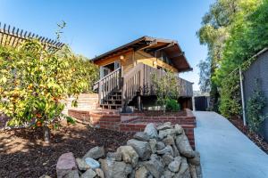 Hollywood Hideaway