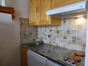 Studio cabine spacieux 4 pers, proche pistes et village, balcon et parking, Arêches-Beaufort - FR-1-342-295