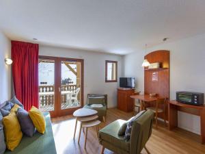 Studio cosy avec piscine couverte, fitness, près des pistes - 2 adultes et 1 enfant (-10 ans) - FR-1-404-261