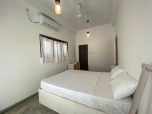 Dimuthu Home