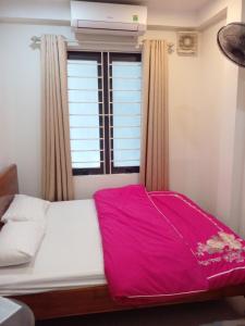 Nam Cường Motel - Phòng đơn có cửa sổ thoáng mát khép kín - Thang máy