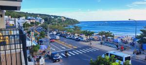 上圓旅店 到沙灘,7-11只要3分鐘