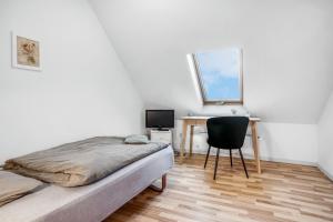 Storms stay - Near MCH & BOXEN