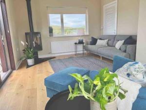 Donegal Beach Cottage with Sea Views & Internet TV, sleeps six