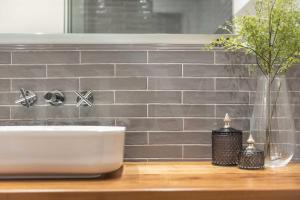 Penthouse with private rooftop in the heart of Malaga by REMS