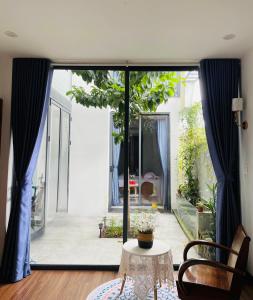 Phòng Có Giường Cỡ Queen Nhìn Ra Vườn (Queen Room with Garden View)