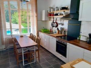 Maisons de vacances Beautiful French Holiday Villa : photos des chambres