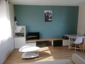 Jolie petite maison indépendante de plain-pied - 沙托兰