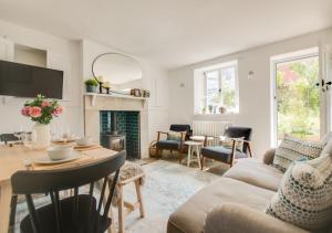 Farthing Cottage 2 South View