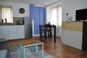 Maisons de vacances Les volets bleus - duplex proche plage et centre : photos des chambres