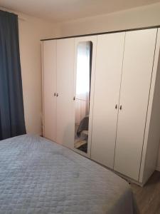 Apartments with parking space Novi Vinodolski - 2348