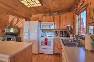 Cripple Creek Escape with Deck and Mountain Views!