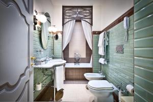 Deluxe Triple Room room in Château Monfort - Relais & Châteaux