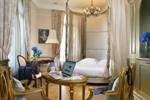 Junior Suite with Spa Access room in Château Monfort - Relais & Châteaux