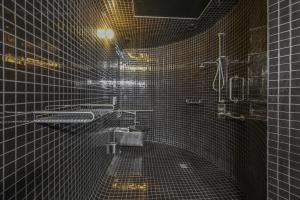 The place to be in Saint Germain des Près - Montana 2